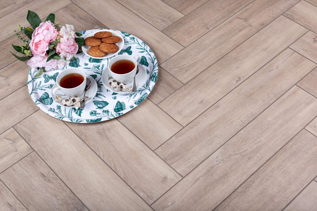 Замковая ПВХ плитка "Aberhof" Carmelita 0532 (615*123*5 мм) — купить в Адлере