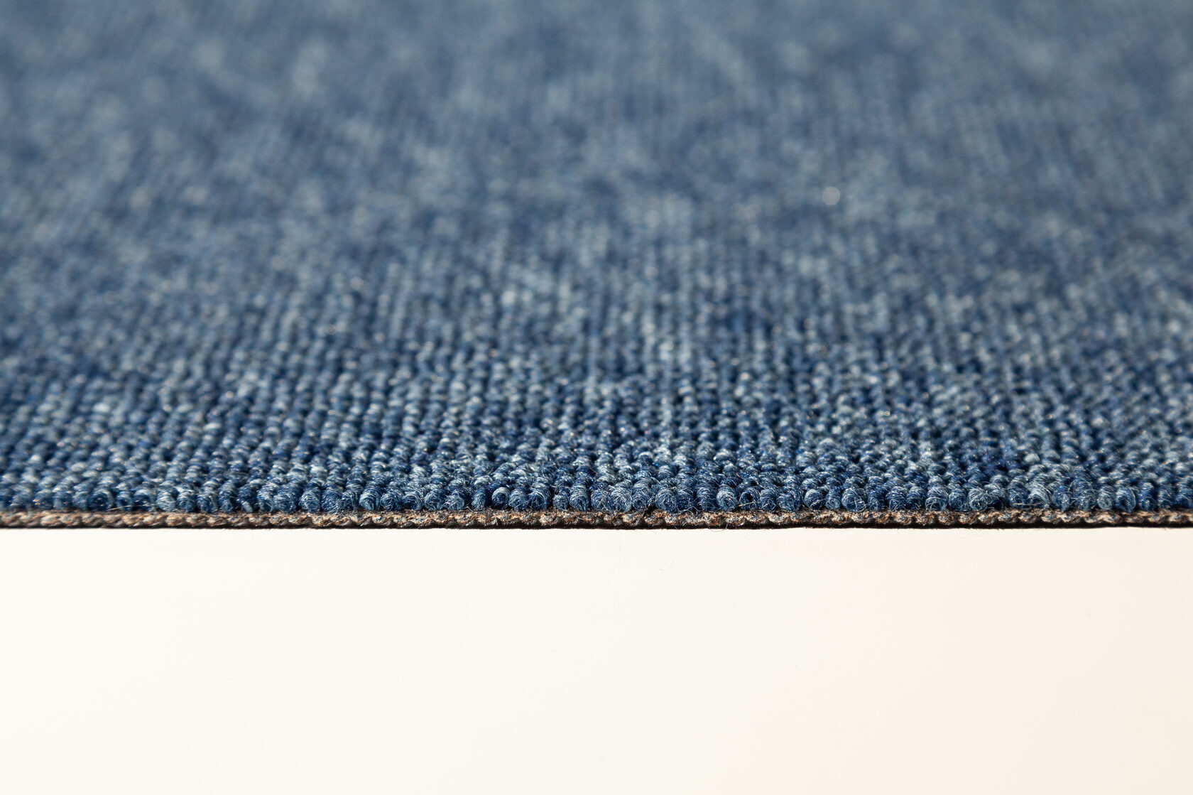 Ковровая плитка "Bonkeel" Space Blue (500*500*5,9 мм) — купить в Адлере