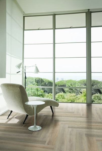 Кварцвиниловая плитка "LG" Орешник классический (1200*180*2 мм) — купить в Адлере