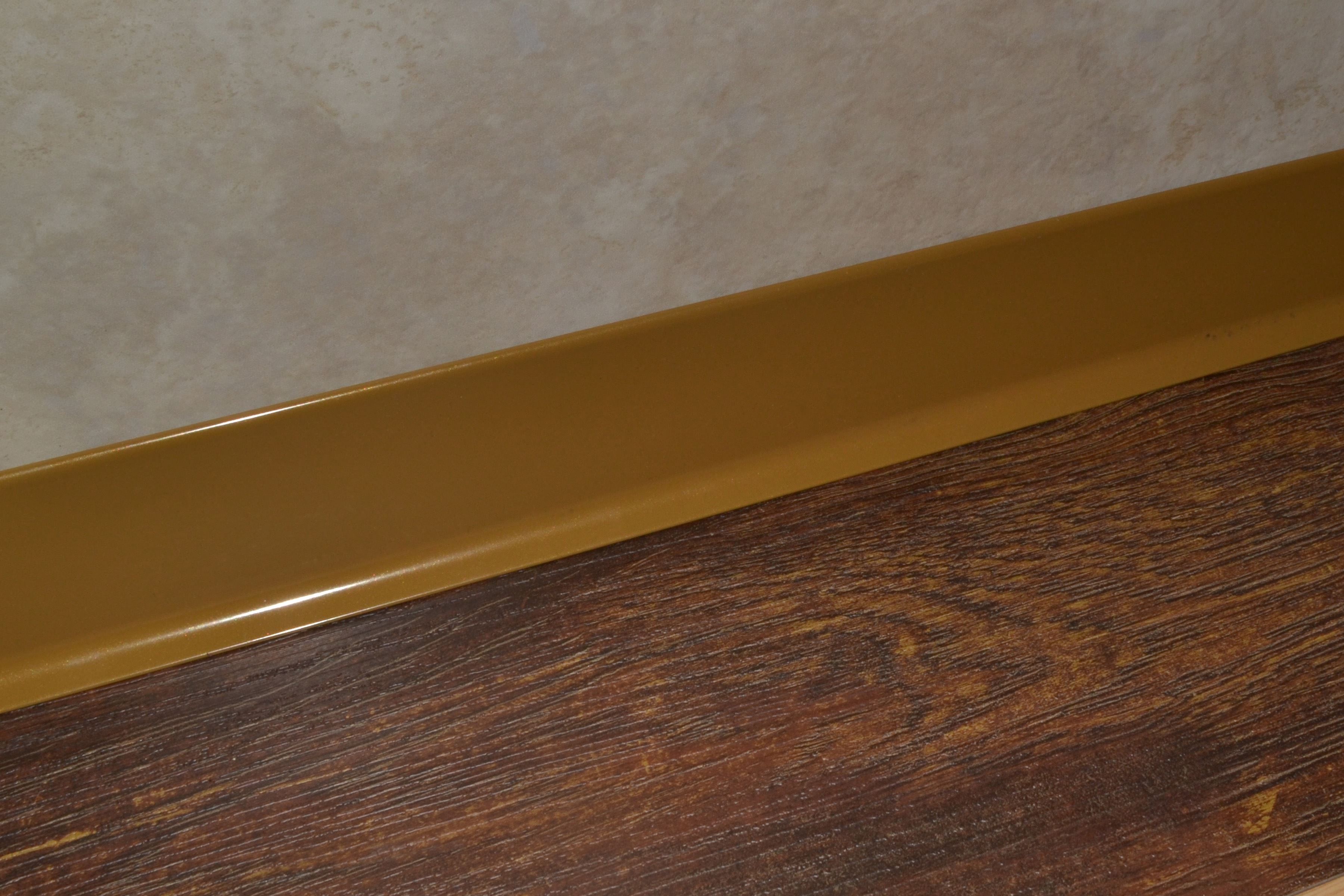 Плинтус алюминиевый L-образный золотой (2500*11*60 мм) — купить в Адлере